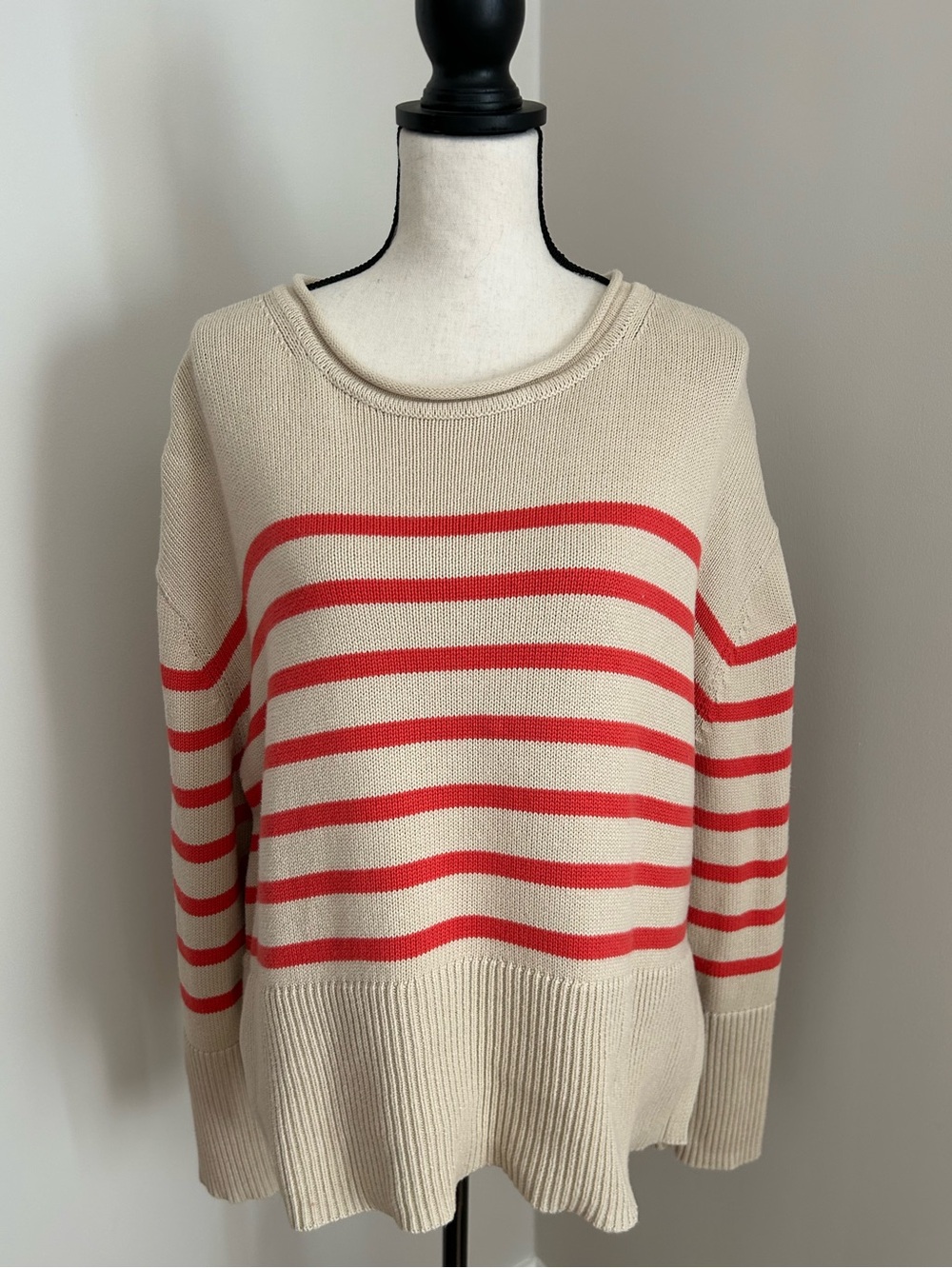 GAP Cream Cotton Sweater with Red Stripes SZ M